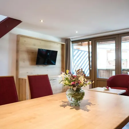 מלון דירות Schindlhaus Und Koia Premium 4*