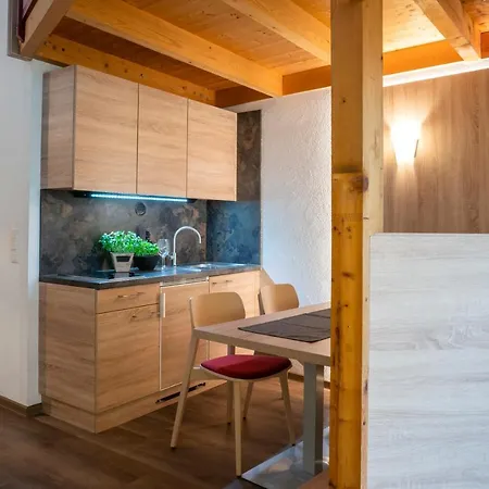 Schindlhaus Und Koia Premium מלון דירות 4*